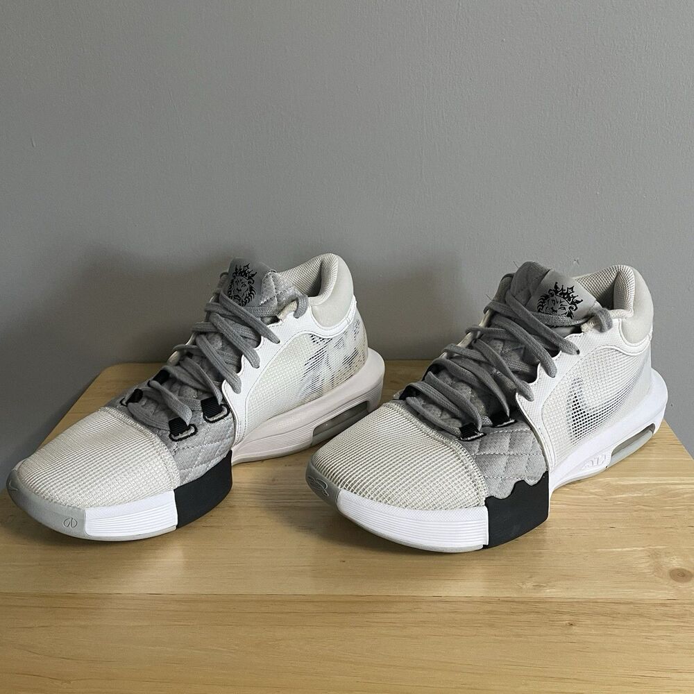 Nike Gray Men's LeBron Witness VIII Basketball Shoes - Size 8.5